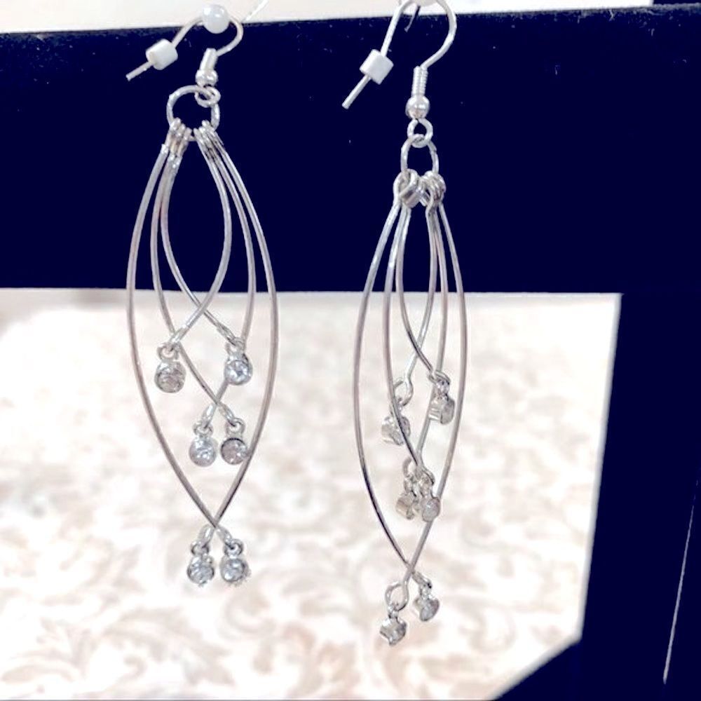 Rhinestone Drop/Dangle Long Pierced Earrings Dainty 3” Gorgeous